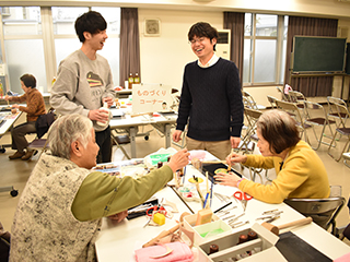 ②高齢者・地域住民の健康増進プログラム／ものづくり教室